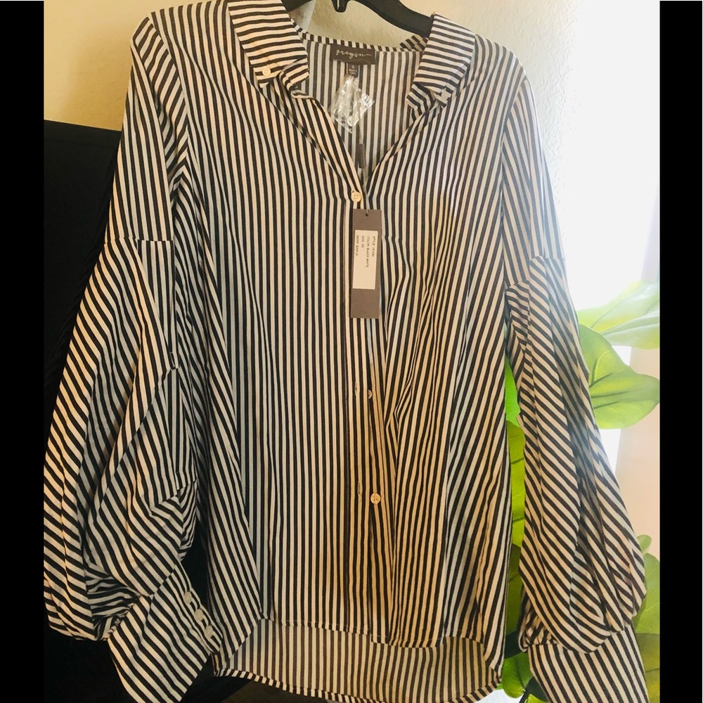 🔥Greysn button up top 🔥